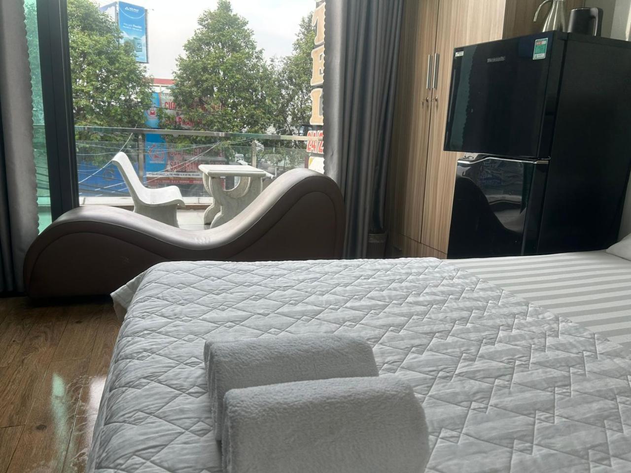 Hotel Hong Cam Chau Thanh Екстер'єр фото